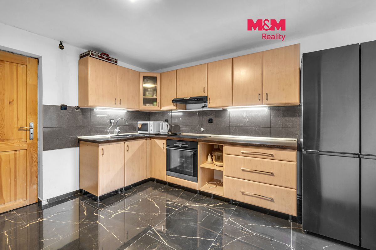 Prodej rodinného domu 220 m², pozemek 549 m²